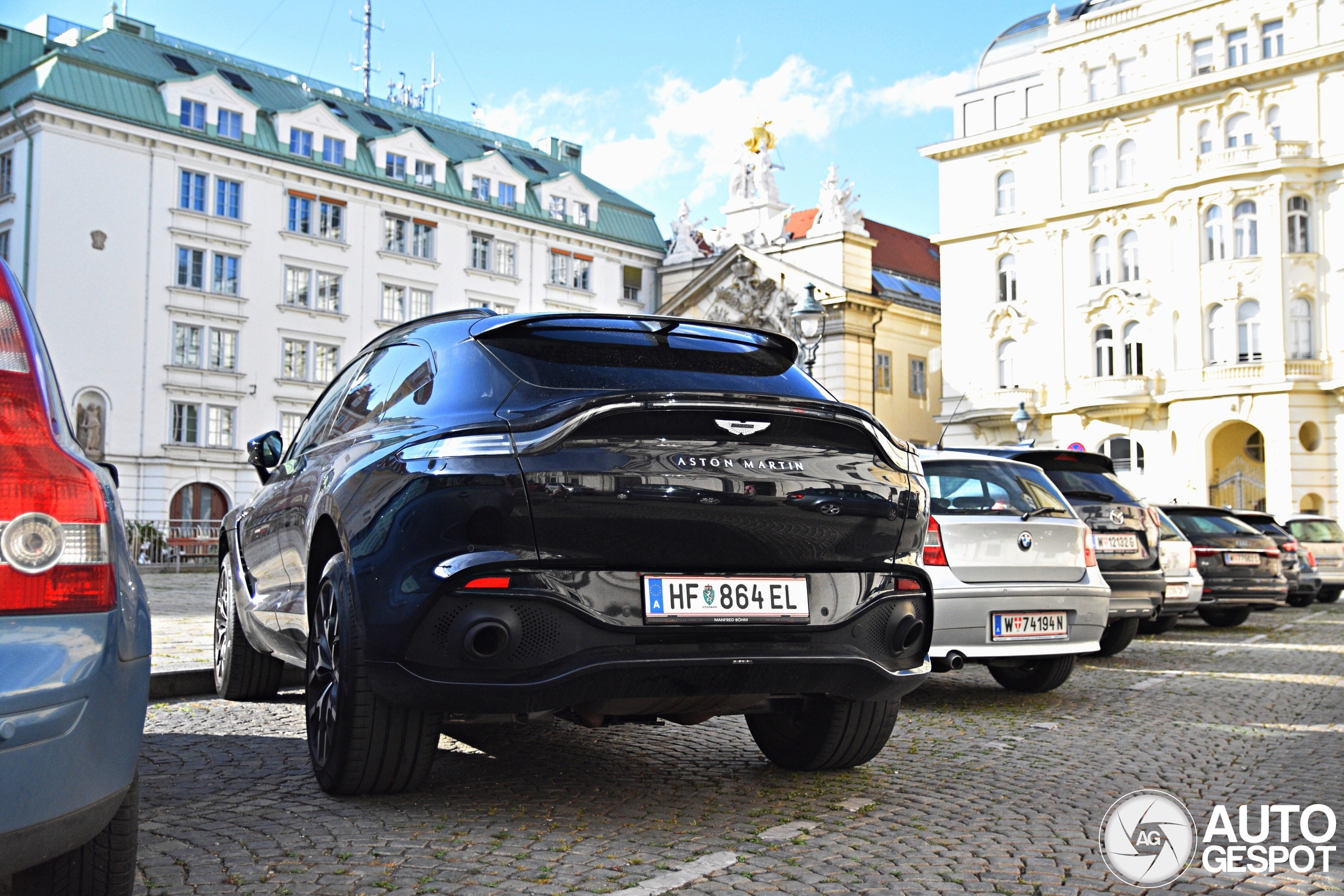 Aston Martin DBX