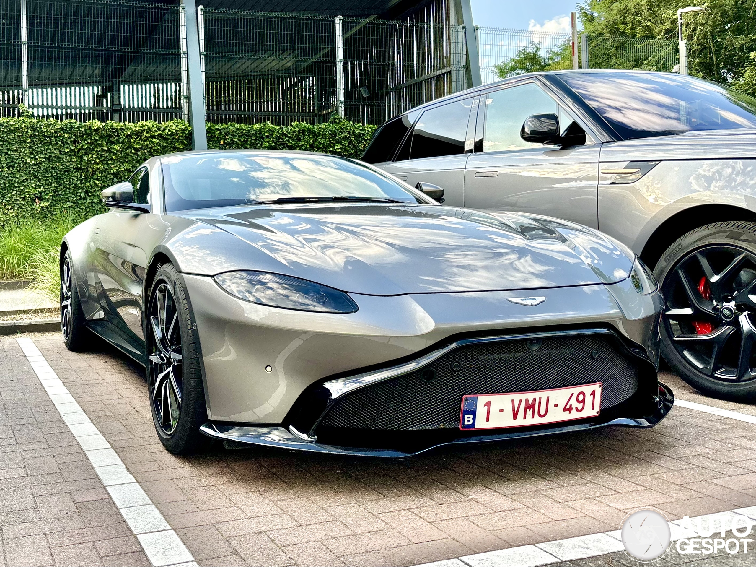 Aston Martin V8 Vantage 2018