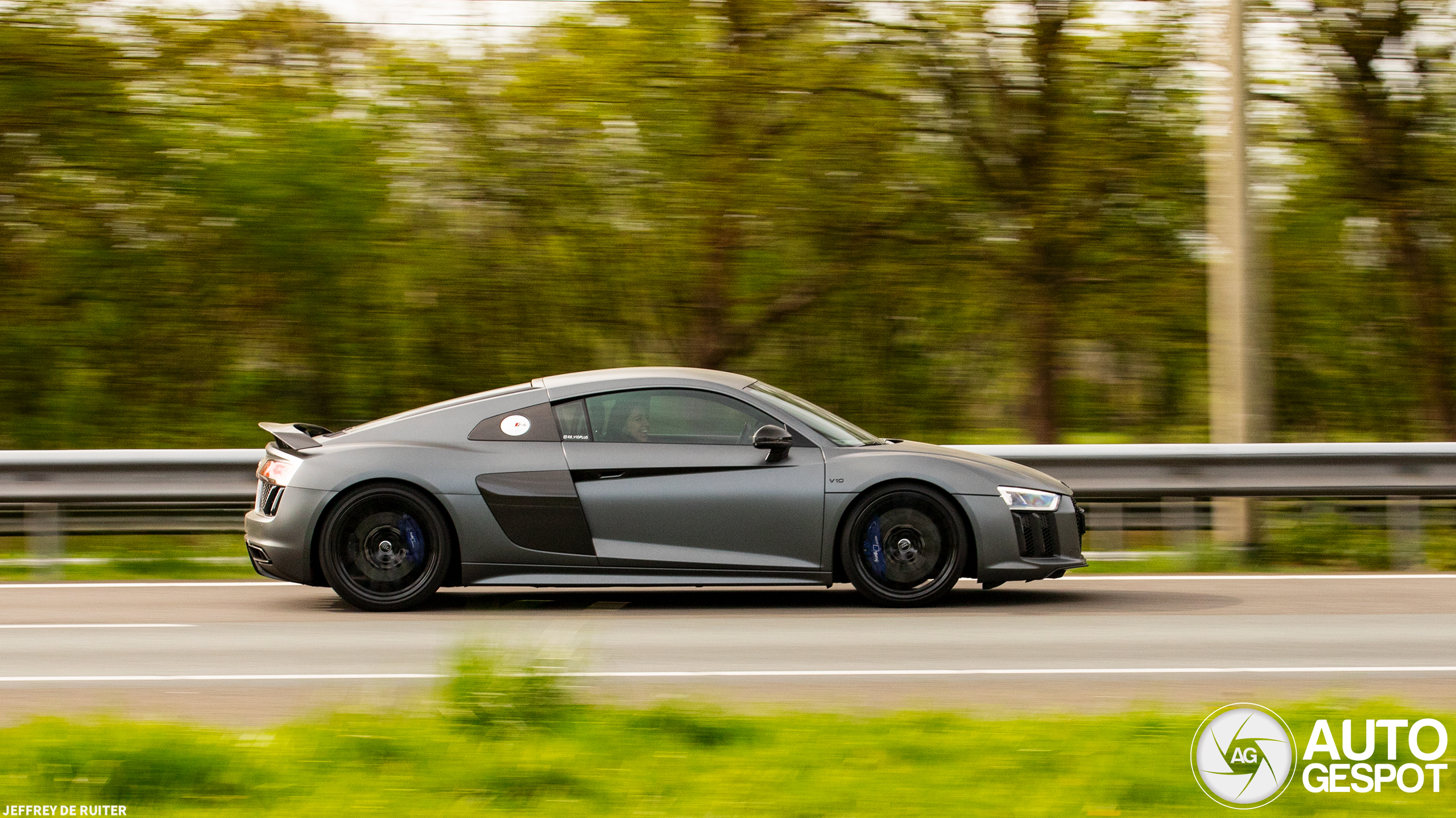 Audi R8 V10 Plus 2015