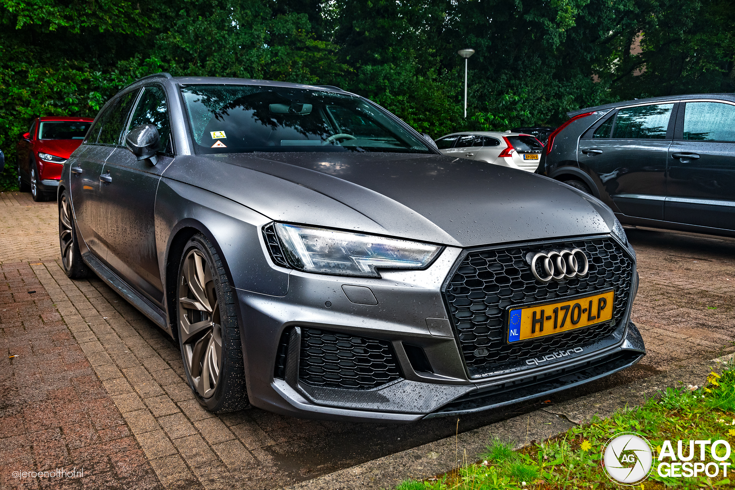 Audi RS4 Avant B9