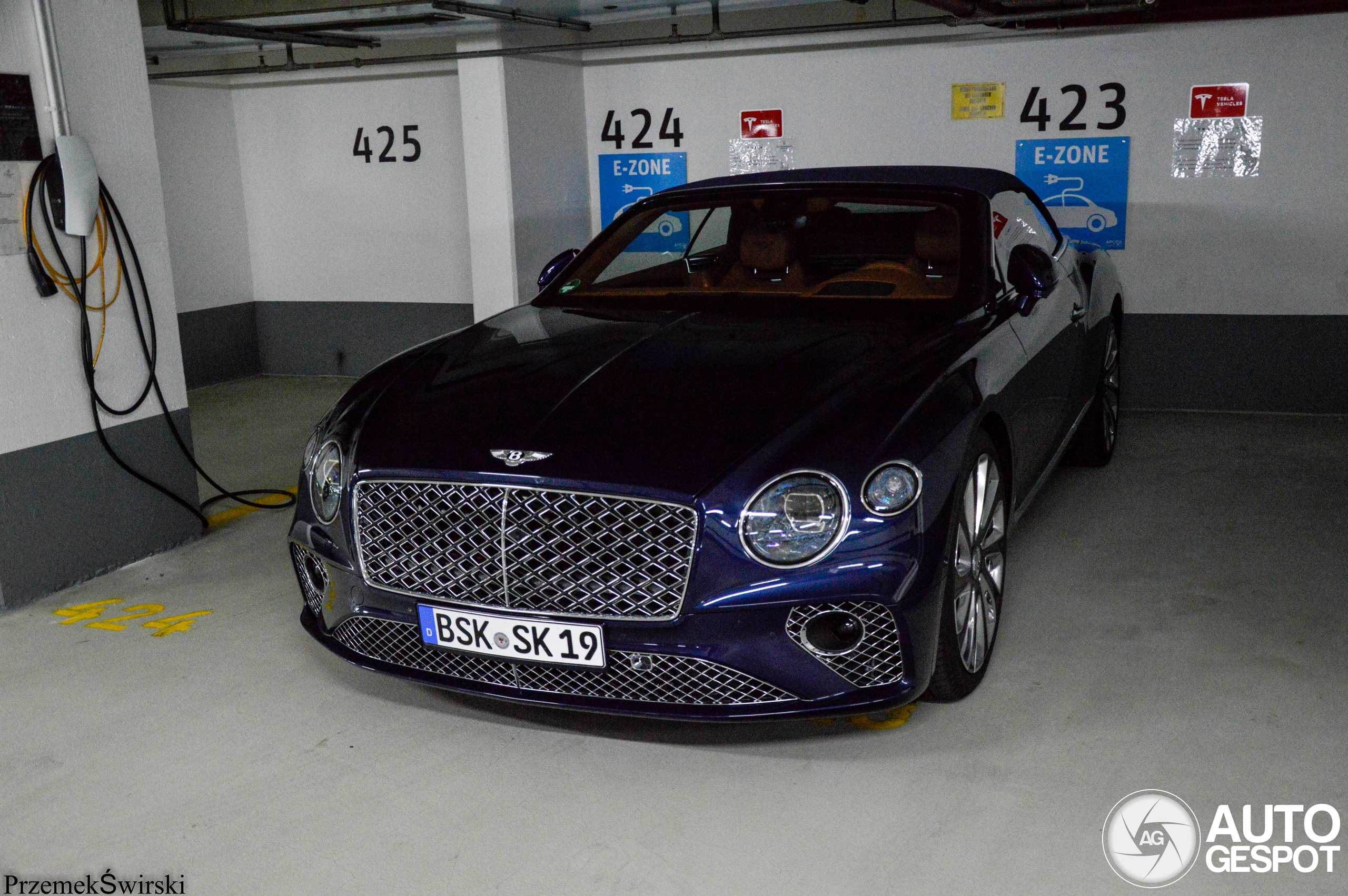 Bentley Continental GTC 2019 Mulliner