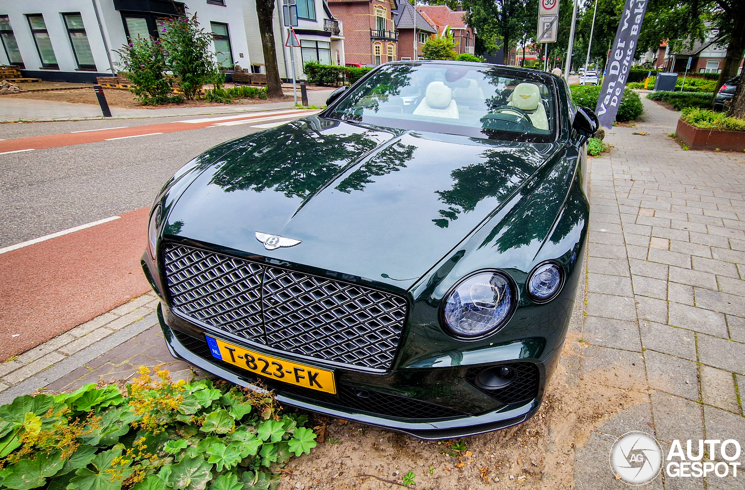 Bentley Continental GTC V8 2020 Mulliner