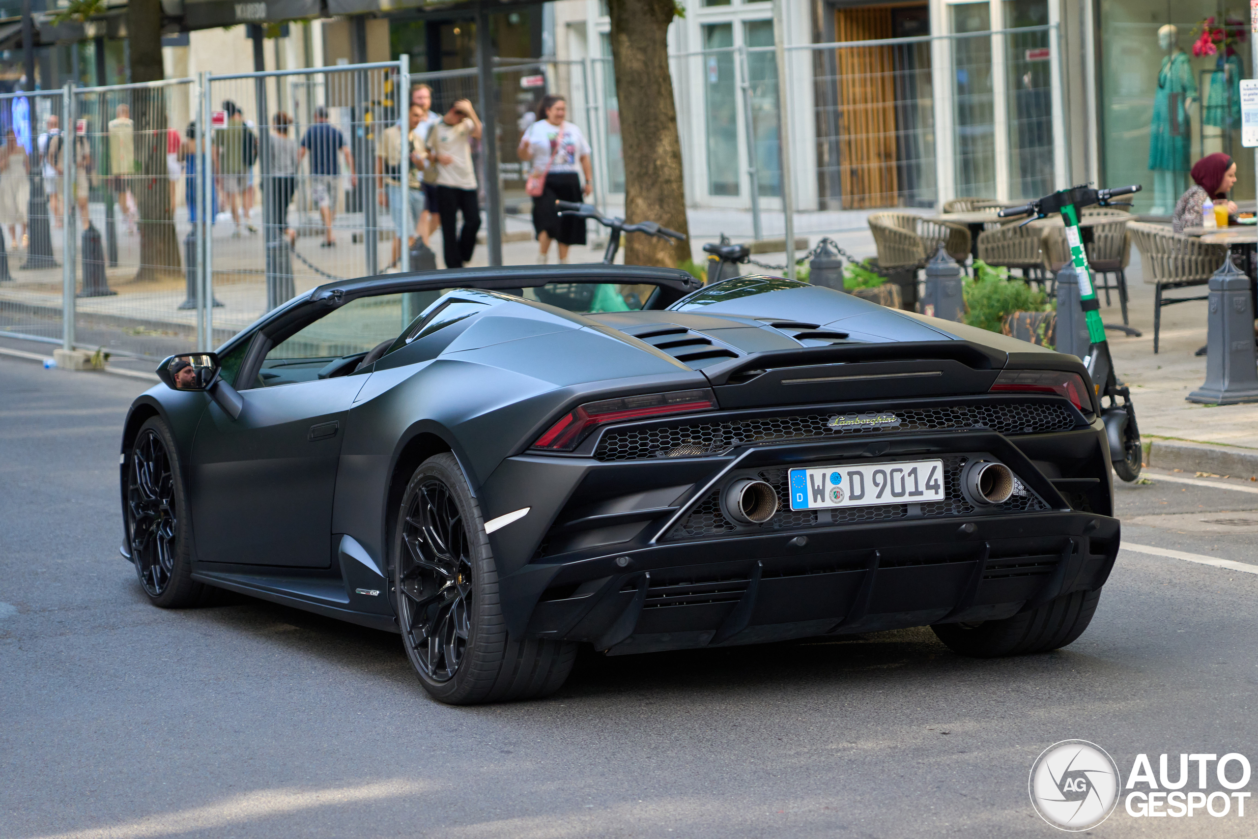 Lamborghini Huracán LP640-4 EVO Spyder