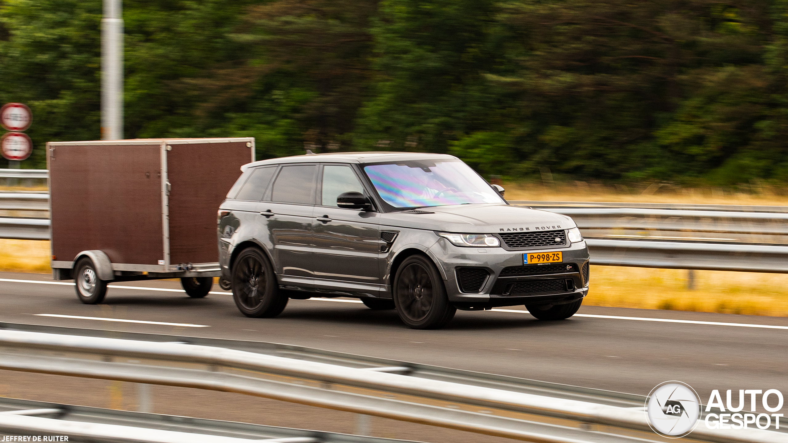 Land Rover Range Rover Sport SVR