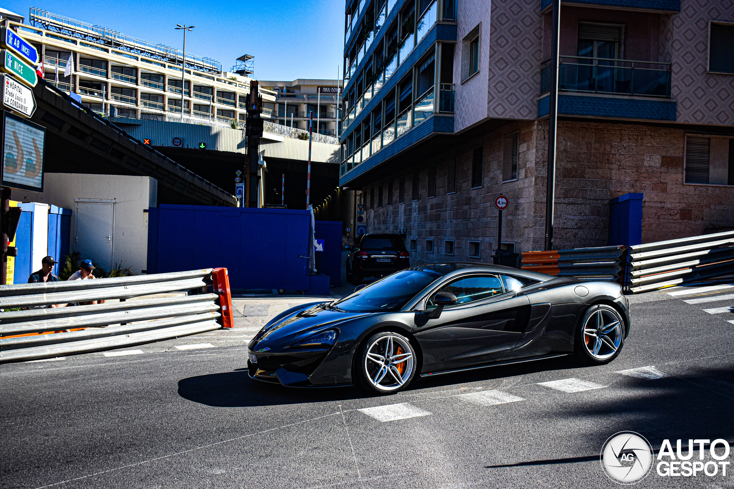 McLaren 570S