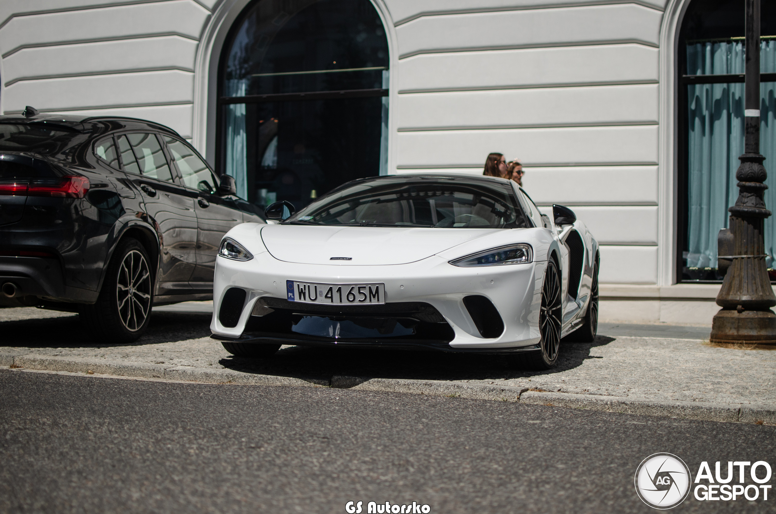 McLaren GT