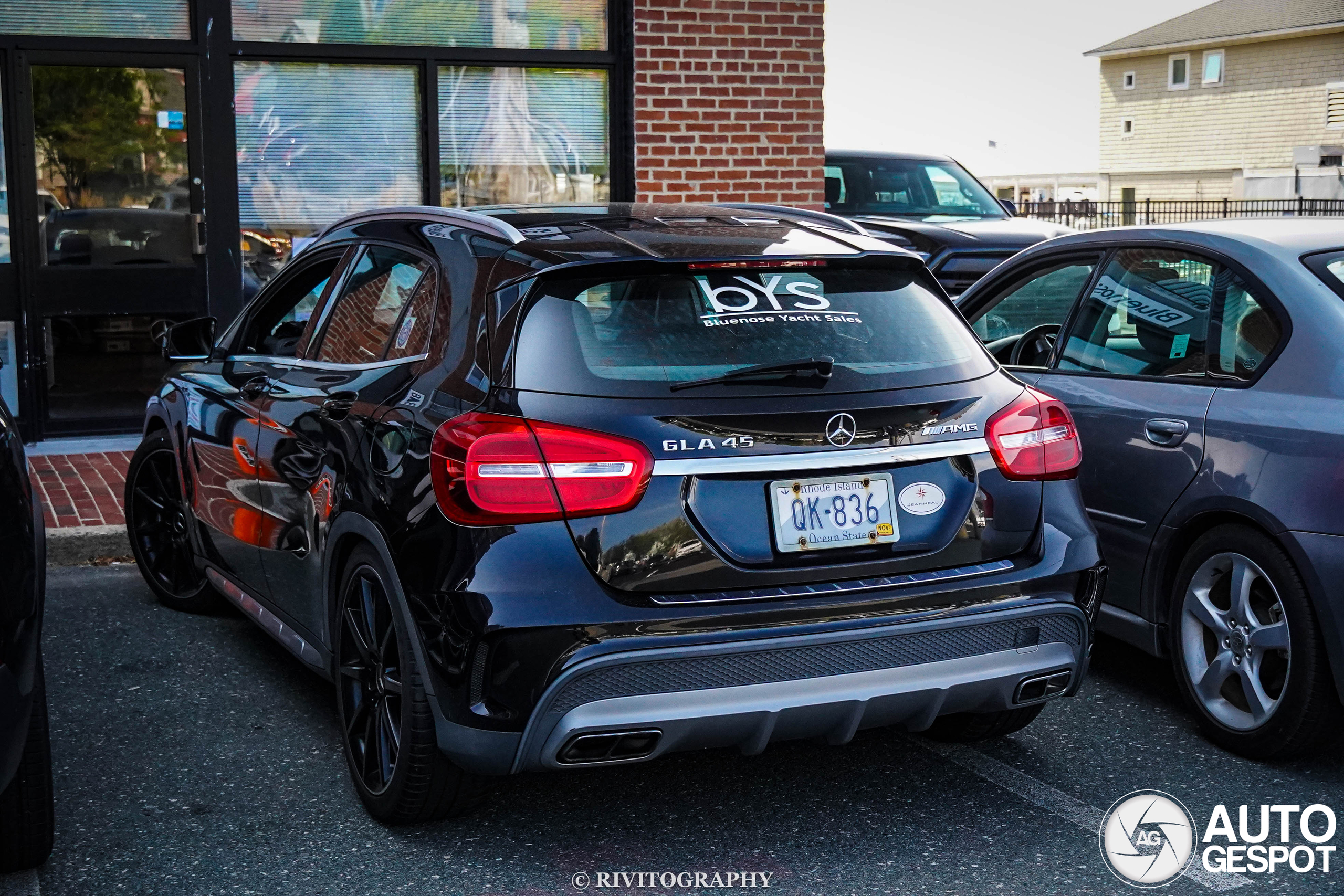 Mercedes-Benz GLA 45 AMG X156