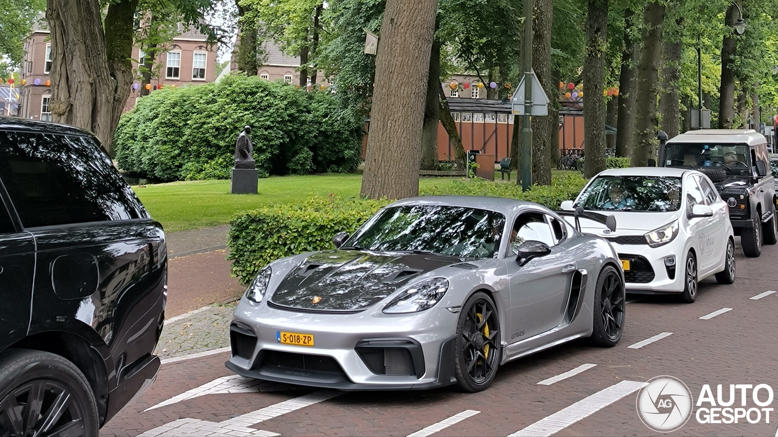 Porsche 718 Cayman GT4 RS Weissach Package