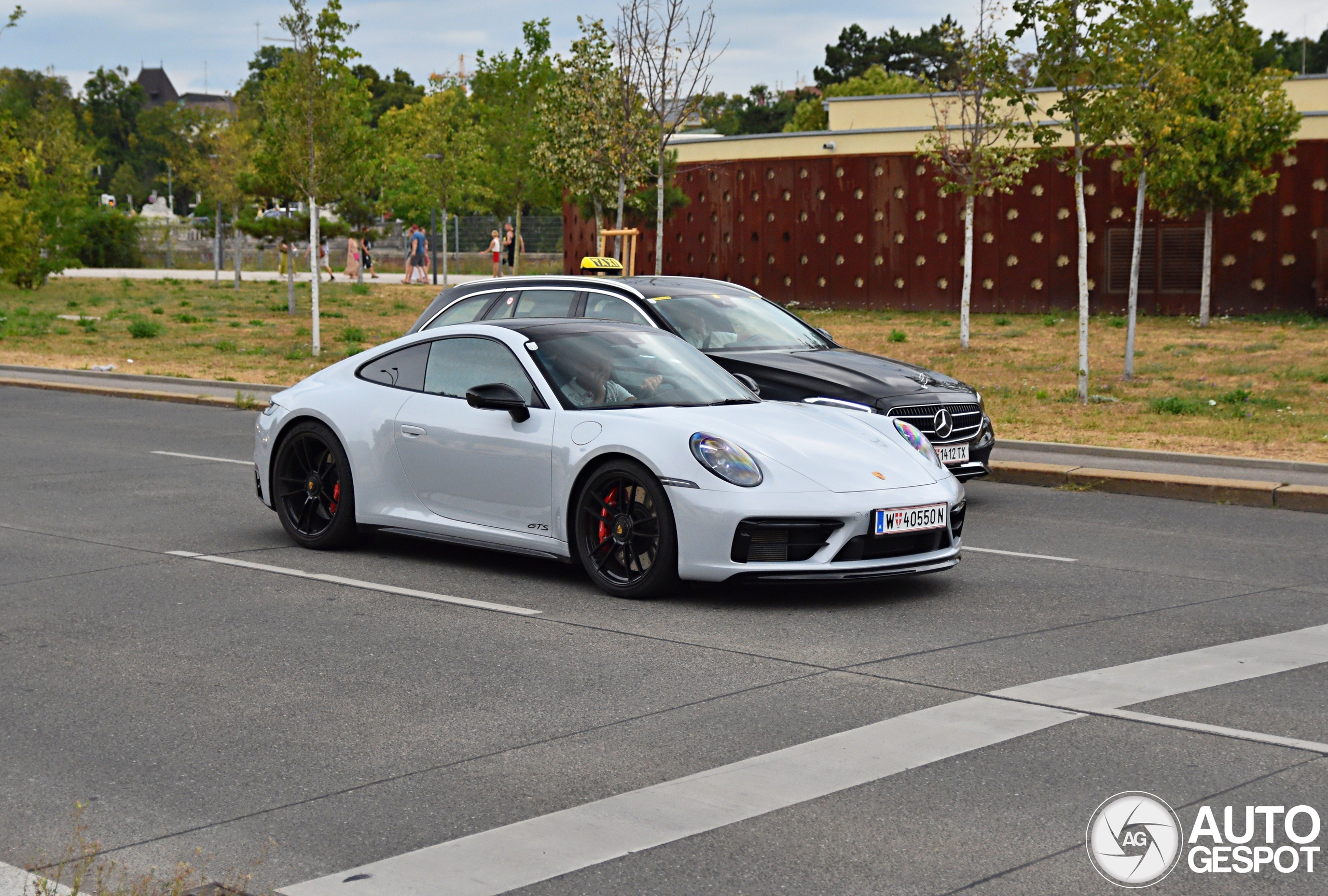 Porsche 992 Carrera GTS