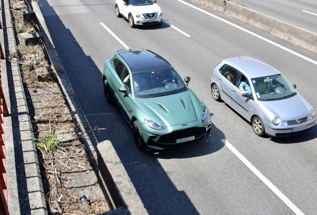 Aston Martin DBX707