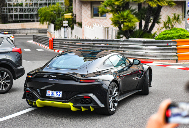 Aston Martin V8 Vantage 2018