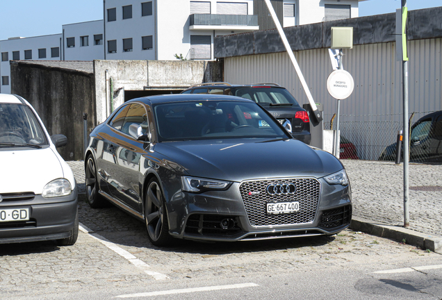 Audi RS5 B8 2012