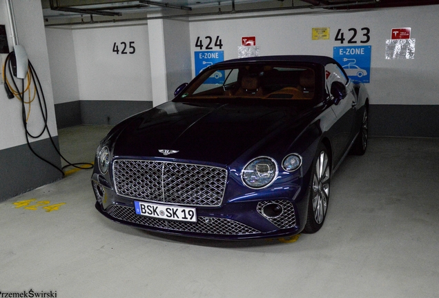 Bentley Continental GTC 2019 Mulliner