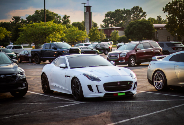 Jaguar F-TYPE R Coupé