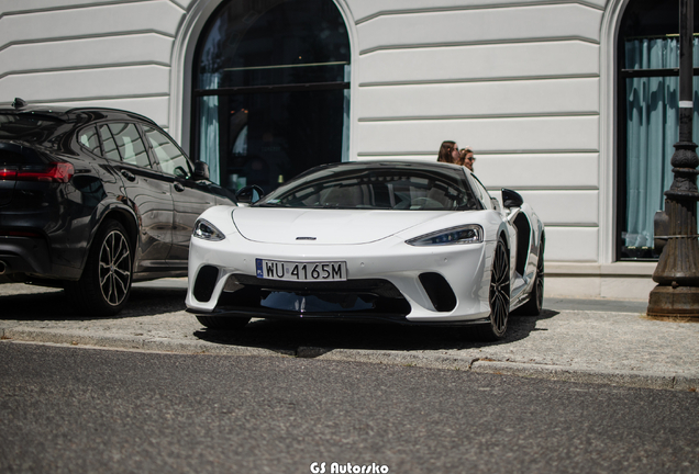 McLaren GT