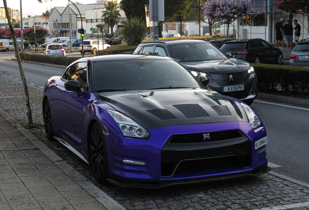 Nissan GT-R