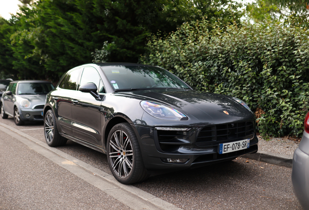 Porsche 95B Macan GTS