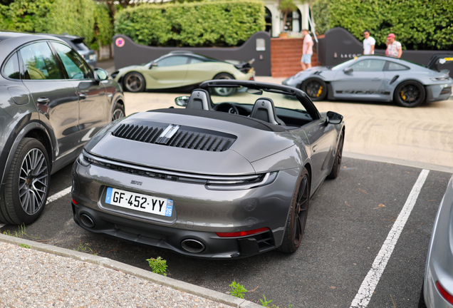 Porsche 992 Carrera 4 GTS Cabriolet