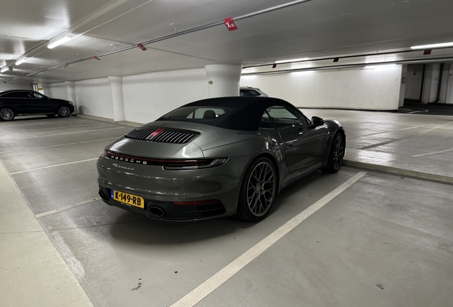 Porsche 992 Carrera 4S Cabriolet