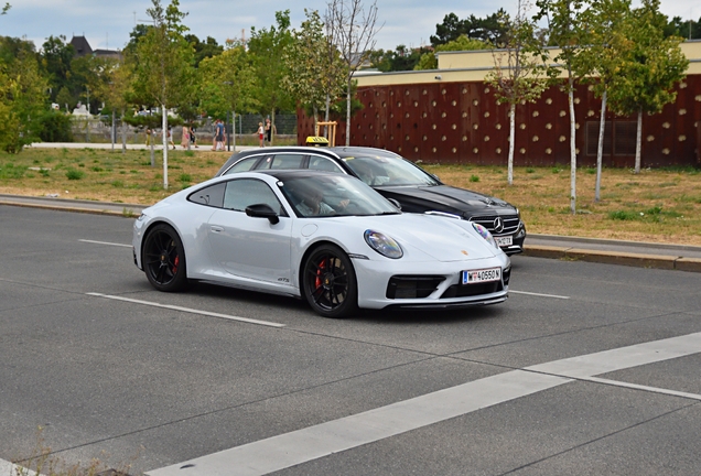 Porsche 992 Carrera GTS