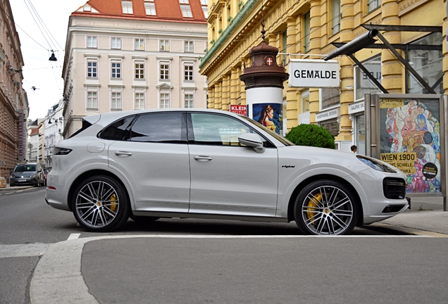 Porsche Cayenne Turbo S E-Hybrid