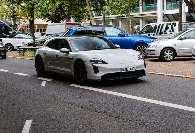 Porsche Taycan GTS Sport Turismo