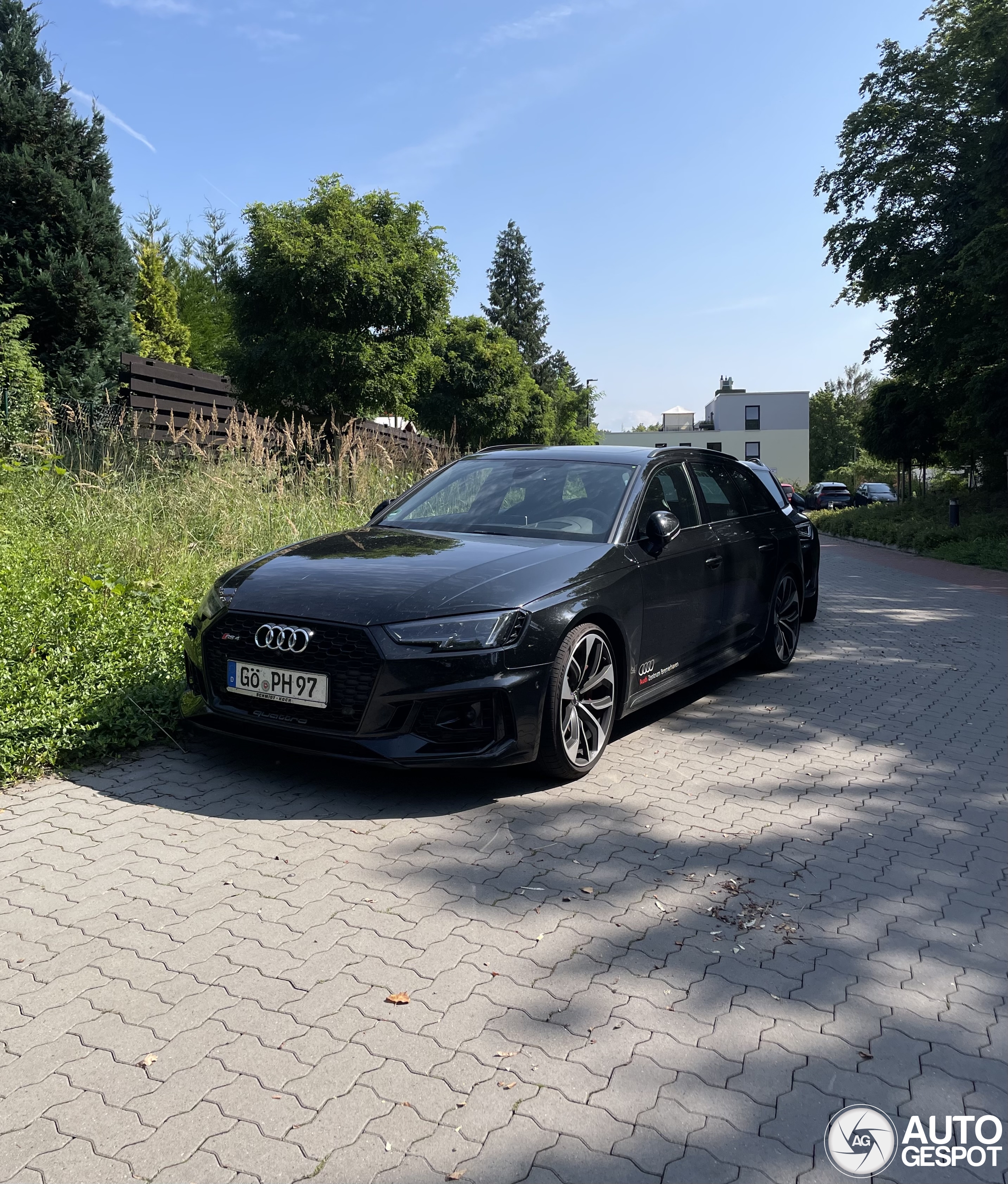 Audi RS4 Avant B9