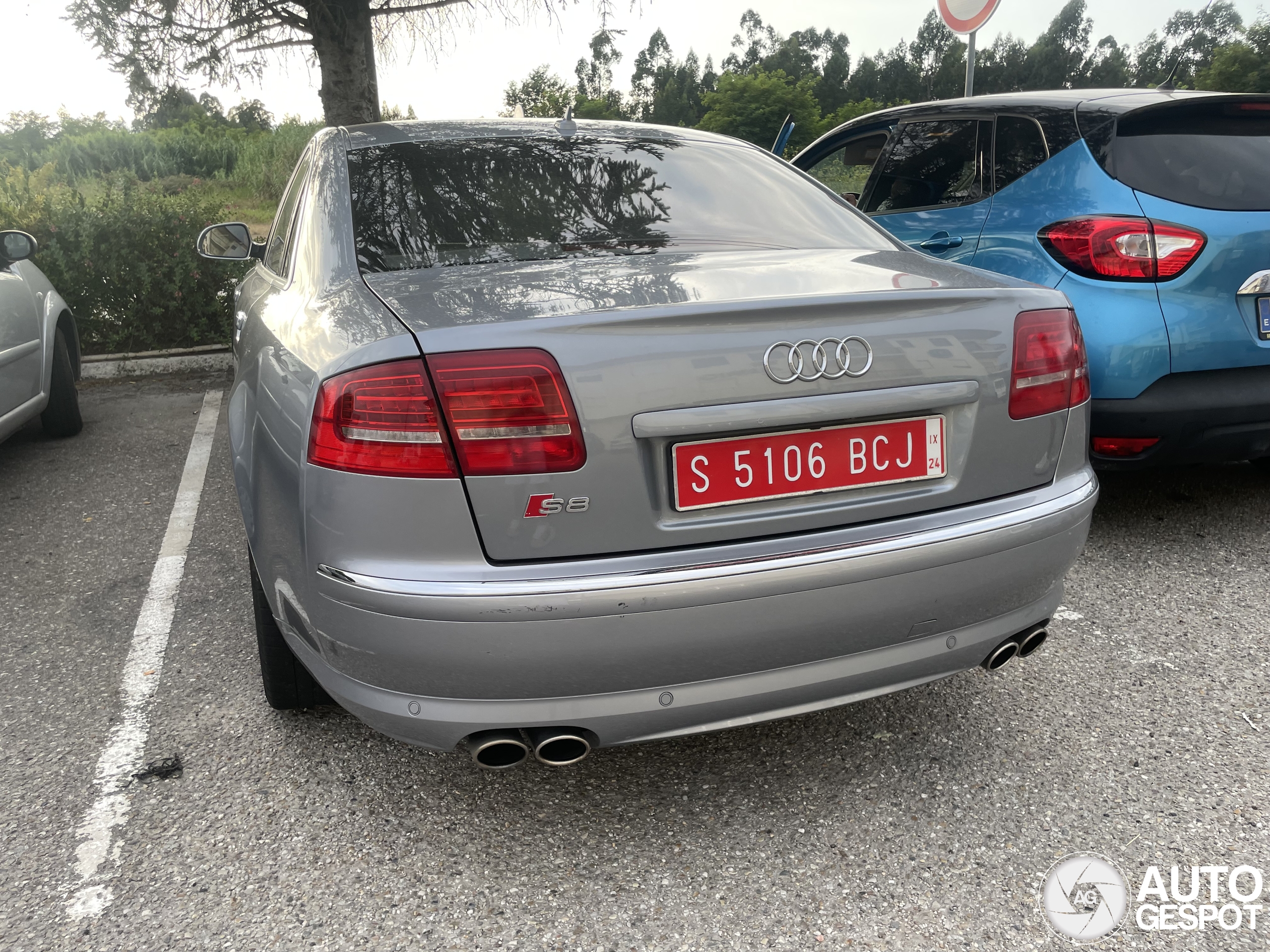 Audi S8 D3