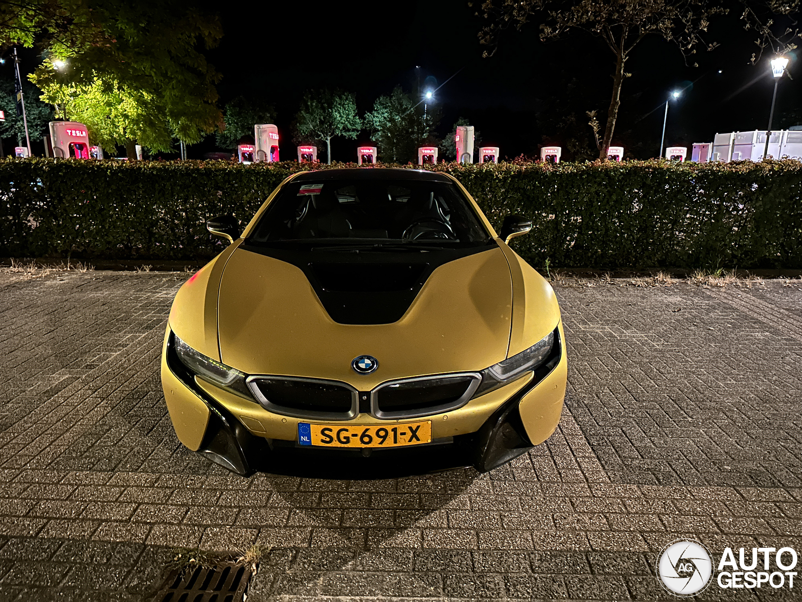 BMW i8 Protonic Frozen Yellow Edition