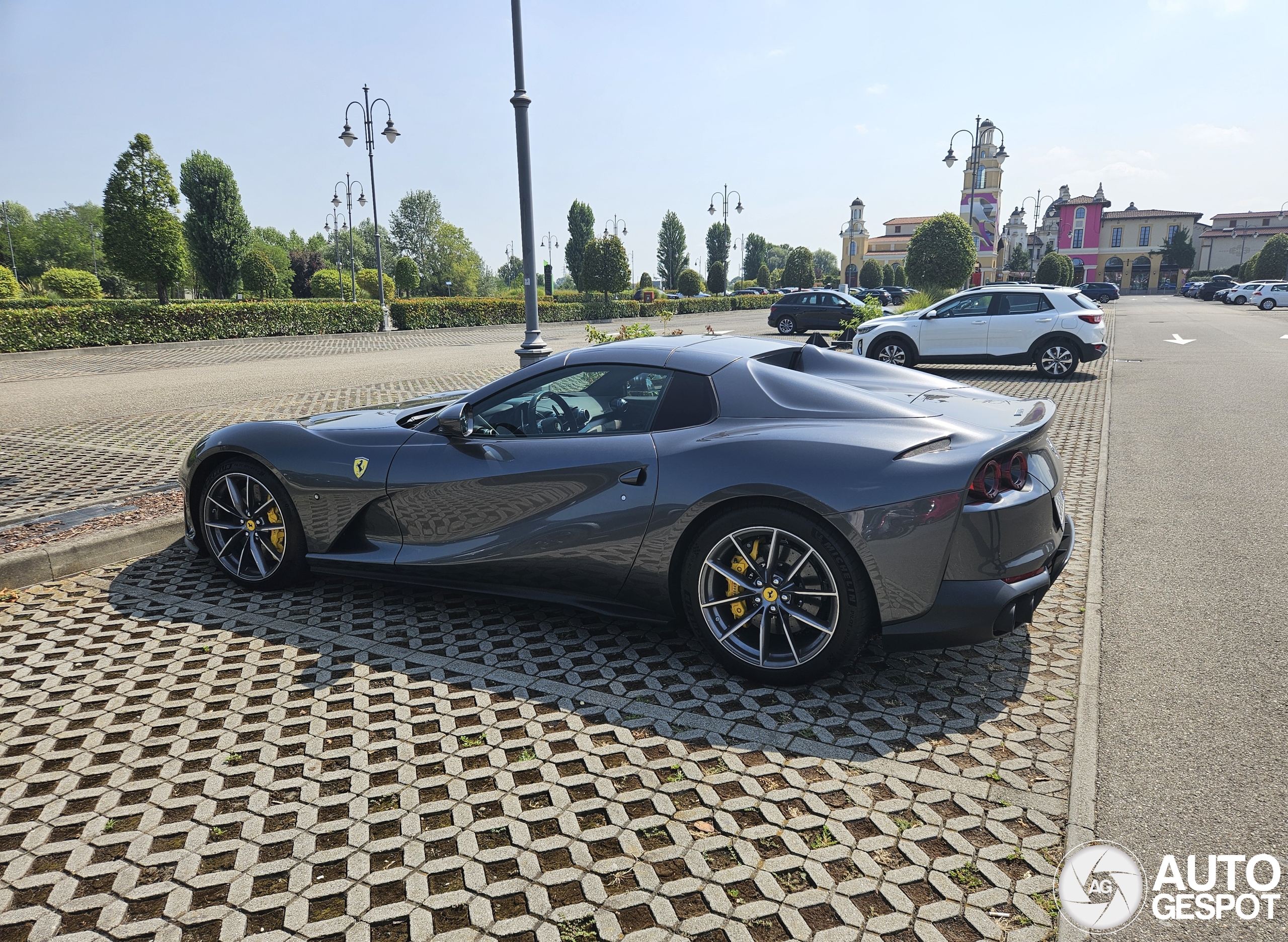 Ferrari 812 GTS