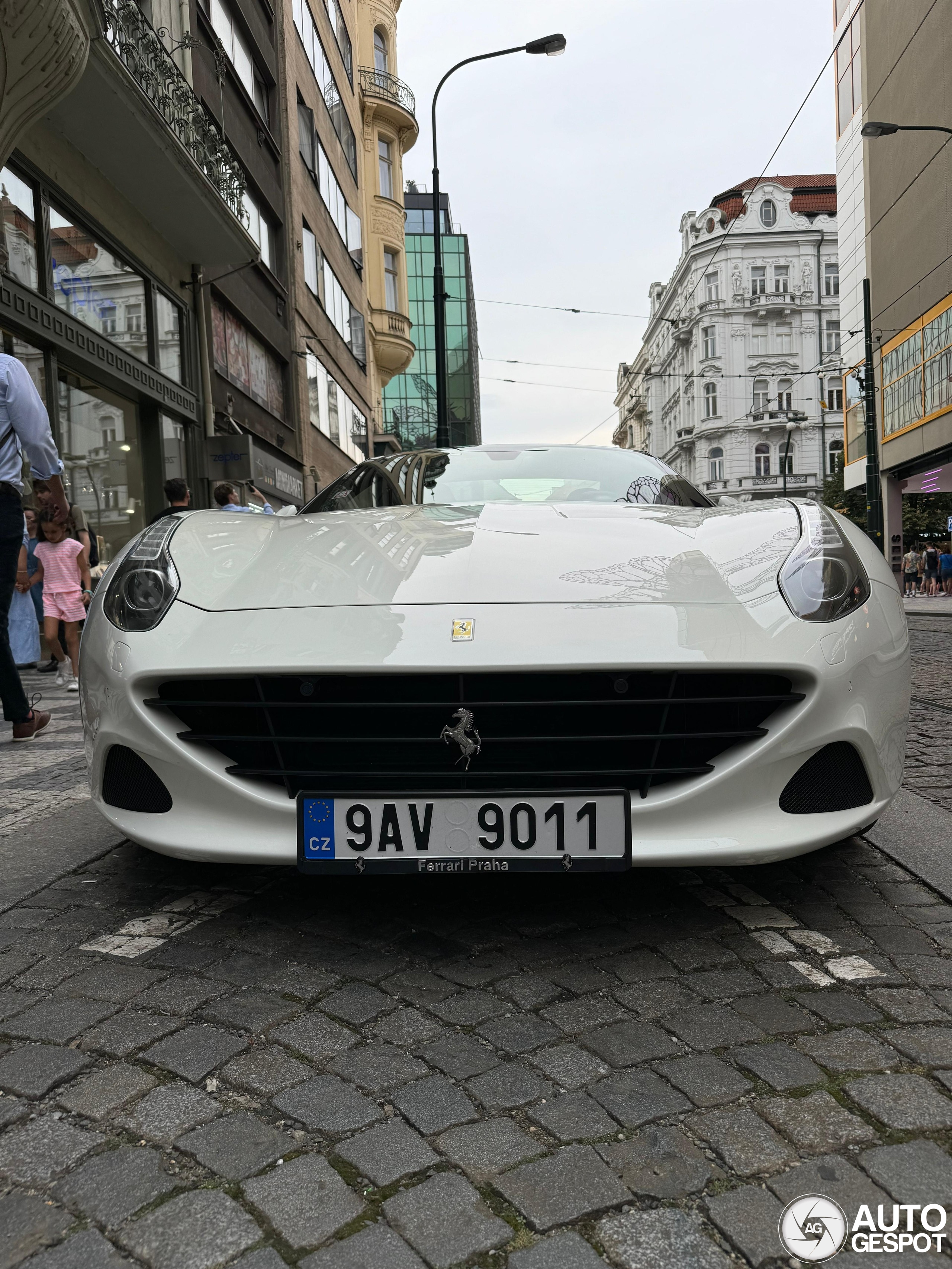 Ferrari California T