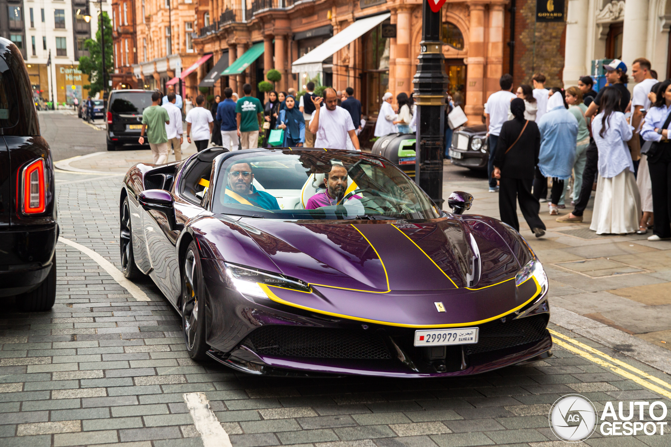 Ferrari SF90 Spider in Viola Hong Kong with yellow accents