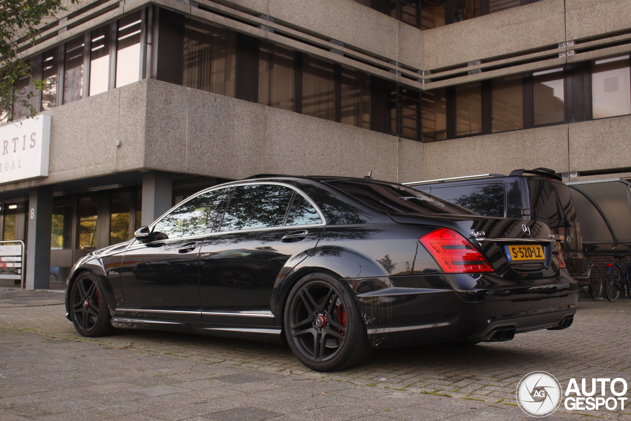 Mercedes-Benz S 63 AMG W221