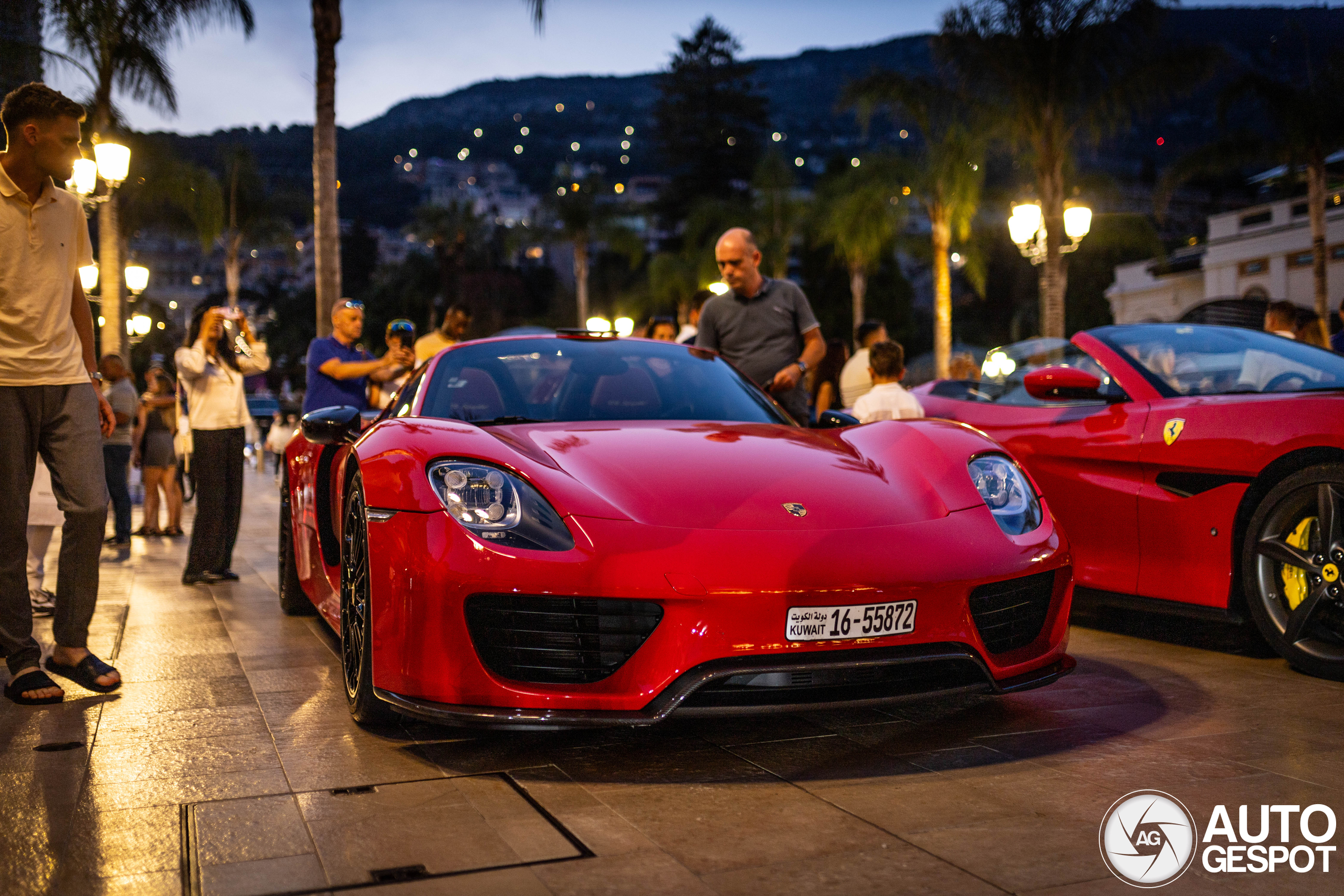 Porsche 918 Spyder Weissach Package