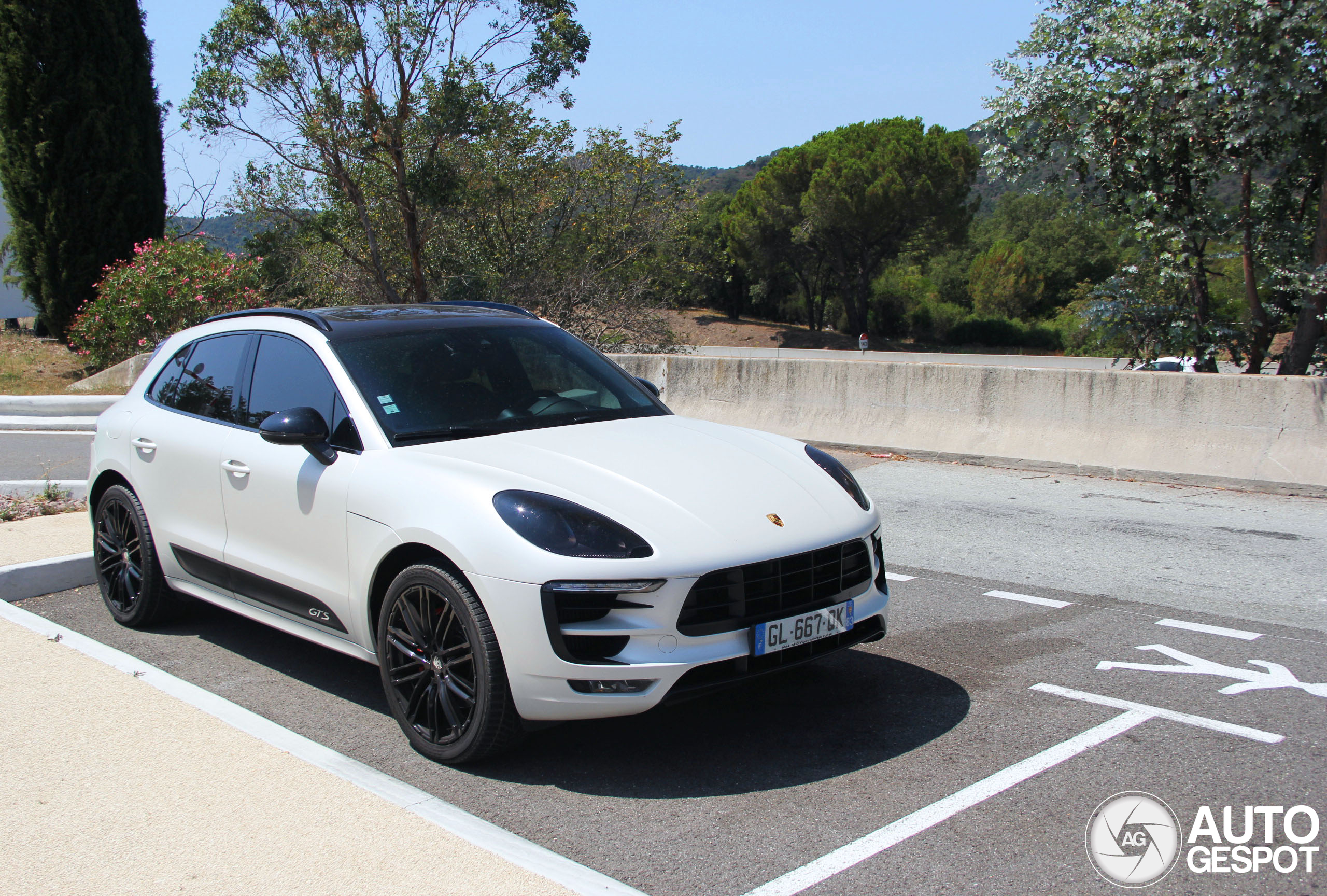 Porsche 95B Macan GTS