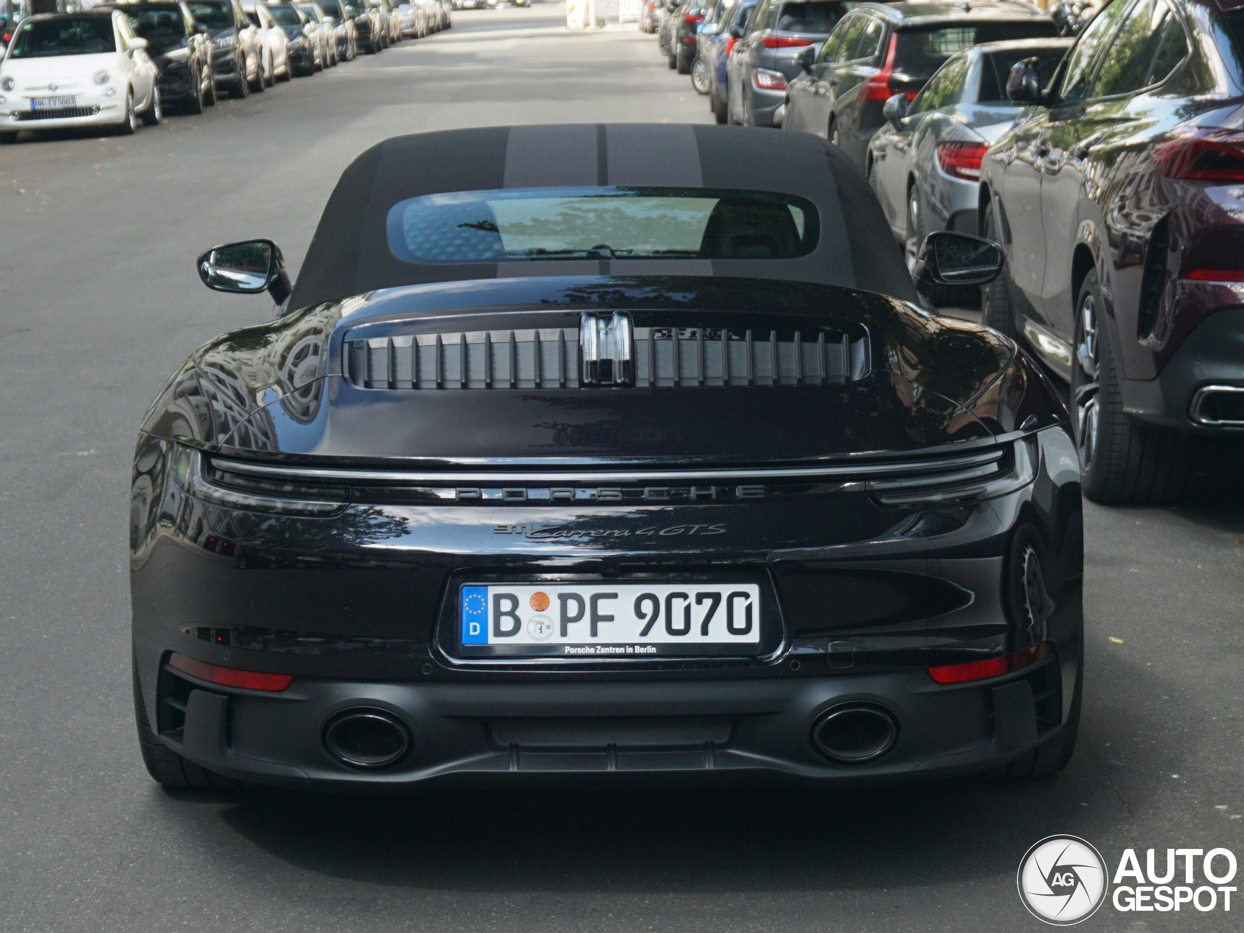 Porsche 992 Carrera 4 GTS Cabriolet