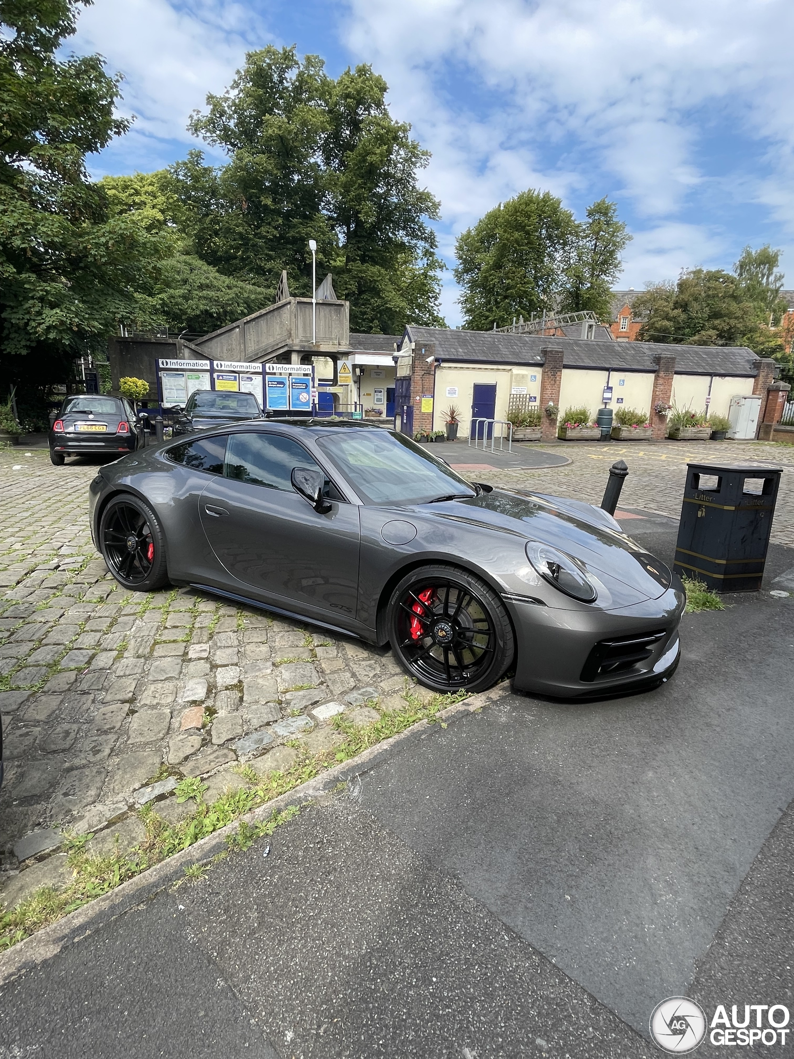 Porsche 992 Carrera GTS