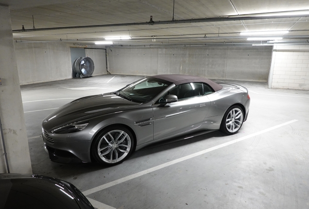 Aston Martin Vanquish Volante