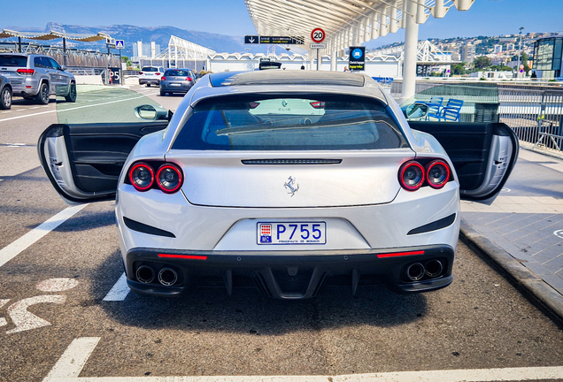 Ferrari GTC4Lusso