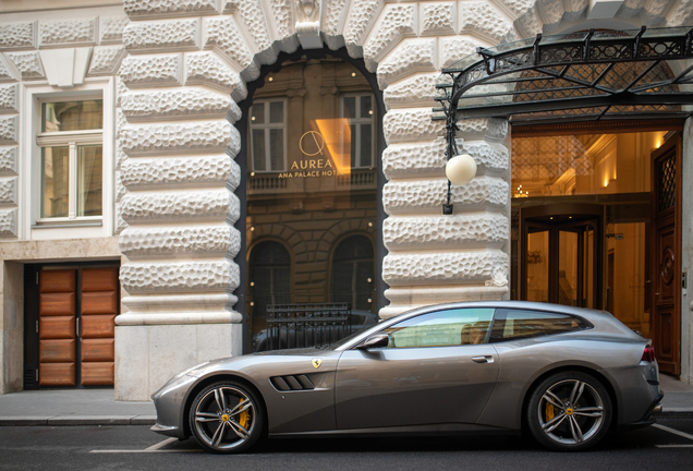 Ferrari GTC4Lusso