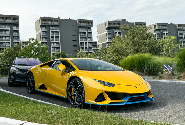 Lamborghini Huracán LP640-4 EVO