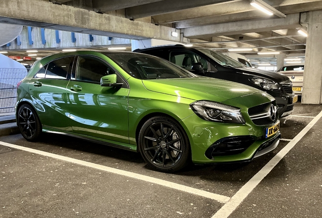 Mercedes-AMG A 45 W176 2015