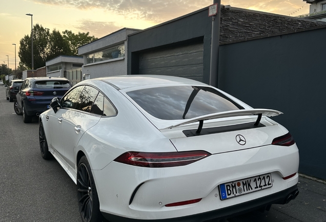 Mercedes-AMG GT 63 X290