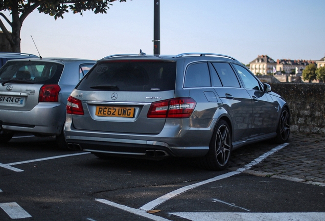 Mercedes-Benz E 63 AMG S212 V8 Biturbo