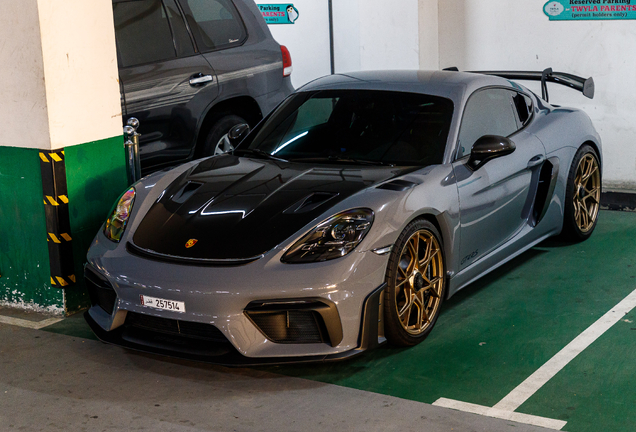 Porsche 718 Cayman GT4 RS Weissach Package