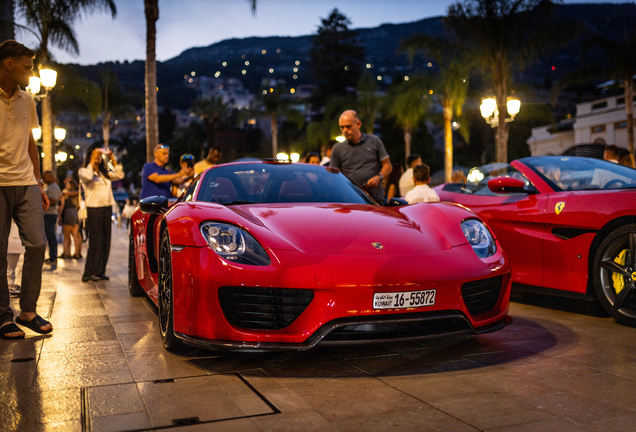 Porsche 918 Spyder Weissach Package