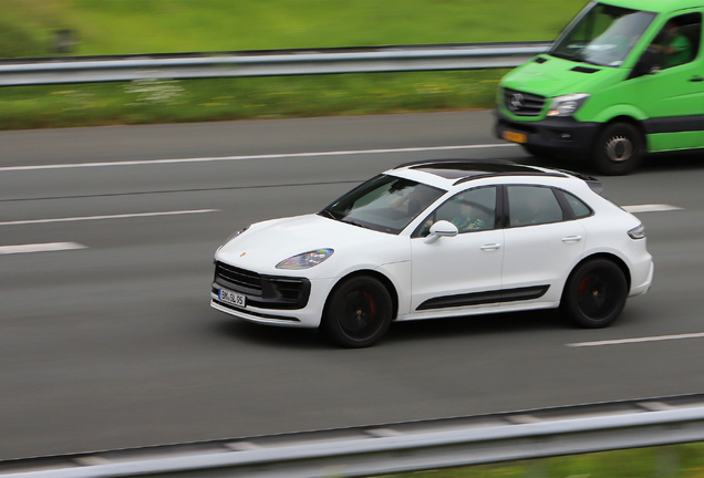 Porsche 95B Macan GTS MkIII