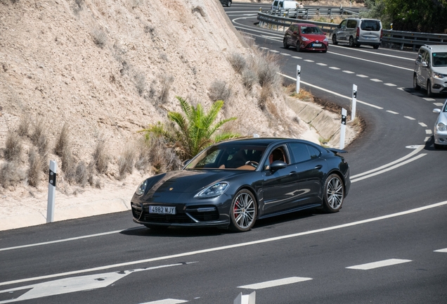 Porsche 971 Panamera Turbo