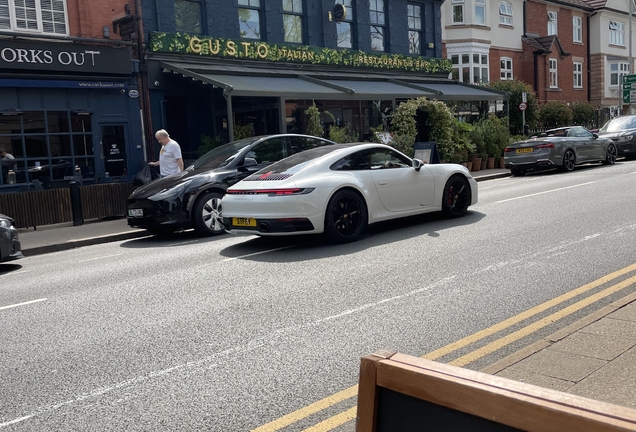 Porsche 992 Carrera 4S