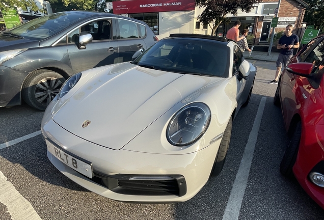 Porsche 992 Carrera 4S